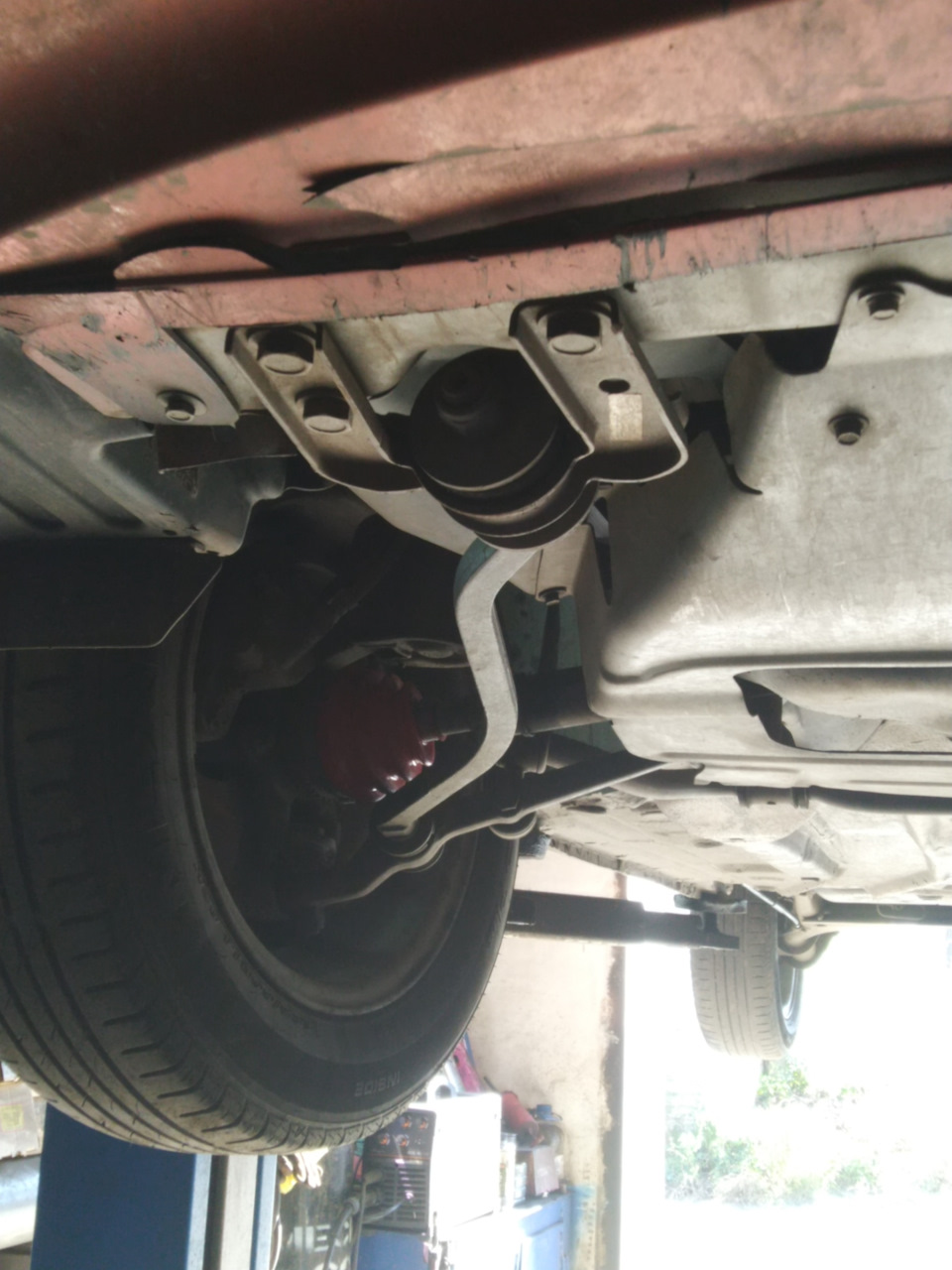 Ручник — наше всё — Lada Гранта лифтбек, 1,6 л, 2015 года | визит на ...