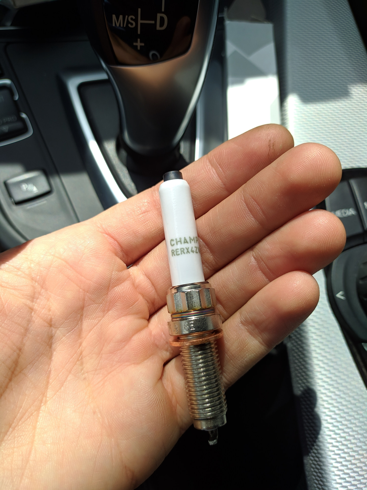Свечи bmw f30. Свечи bmw f30. Свечи зажигания бмв ф 30. 12 12 2 293 697 bmw. Свечи bmw f30.