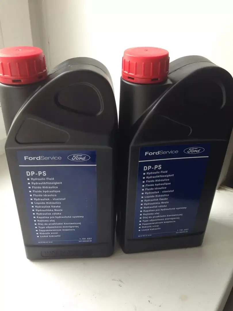 Тормозная жидкость и жидкость Гур — Ford Focus II Sedan, 1,6 л, 2006 ...