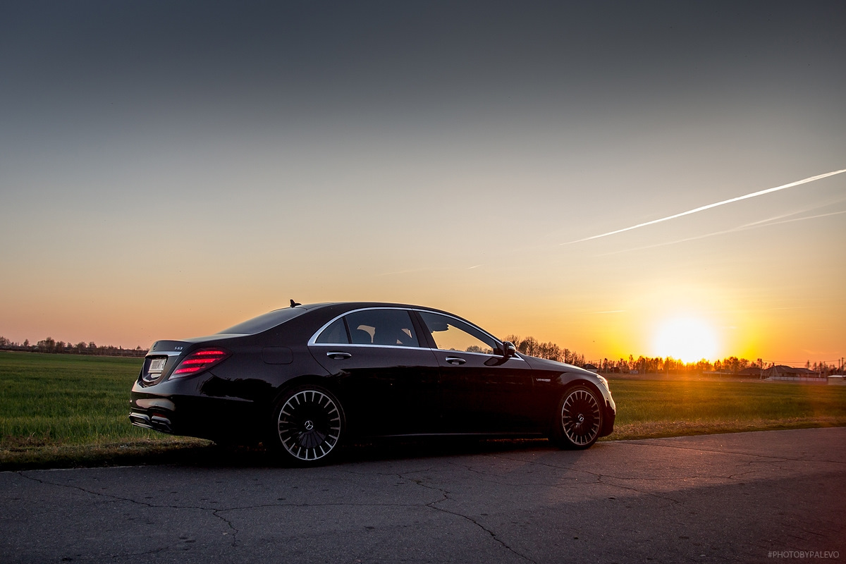 Mercedes Benz s63 AMG черный ночью