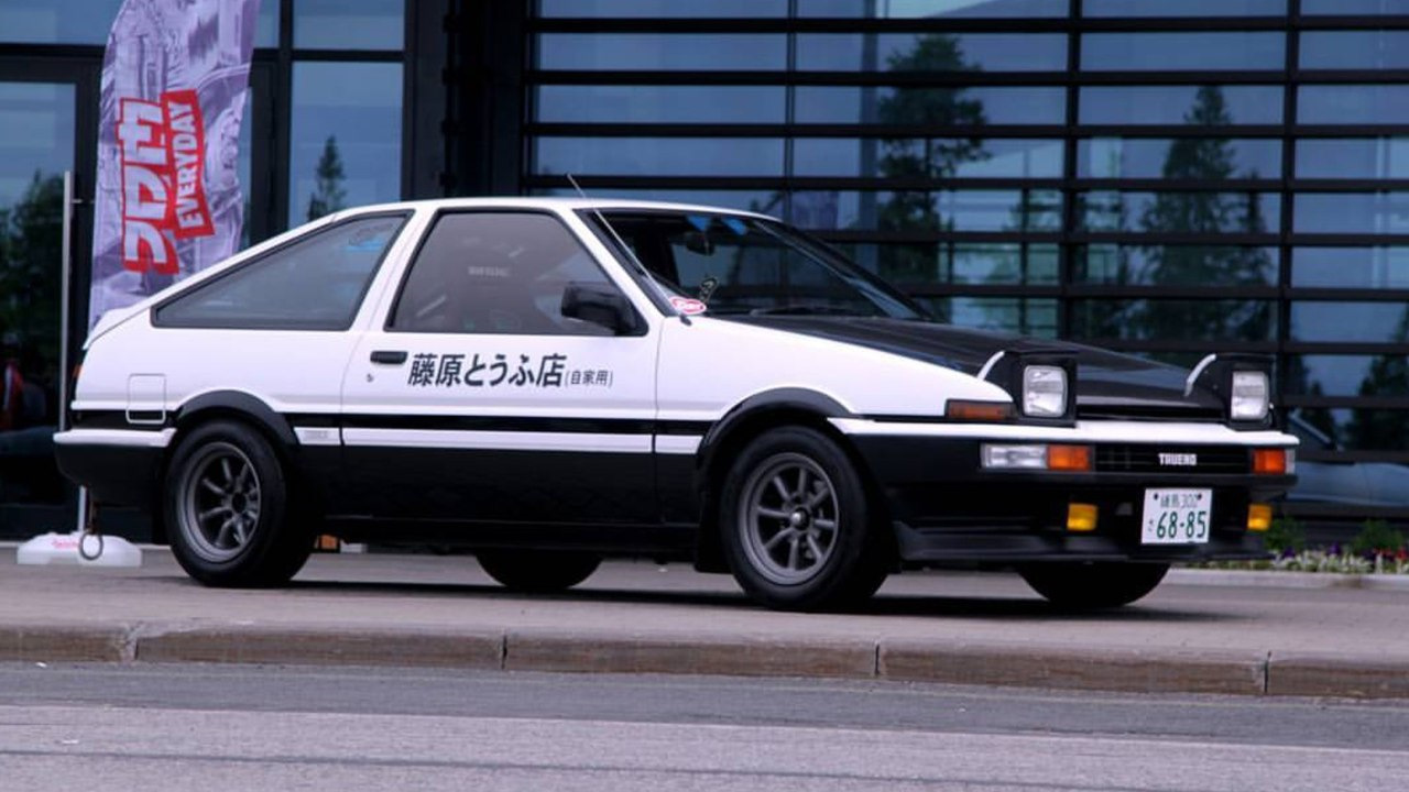 Nike ae86. Toyota Sprinter Trueno 1 поколение. Toyota Sprinter Trueno поколения. Sprinter Trueno 2 поколение. Toyota Sprinter Trueno 5 поколение.