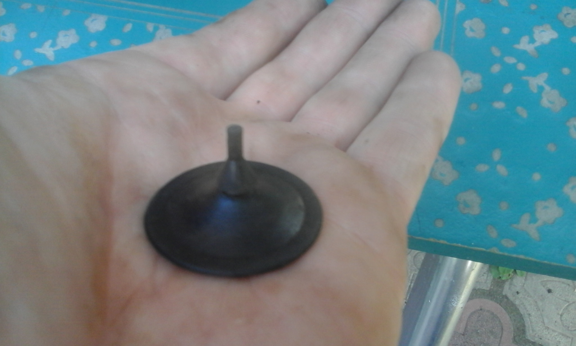 6. Клапан крышки воздушного фильтра. Клапан крышки воздушного фильтра. Клапан воздушного фильтра портер 1. Воздушный клапан поло седан.