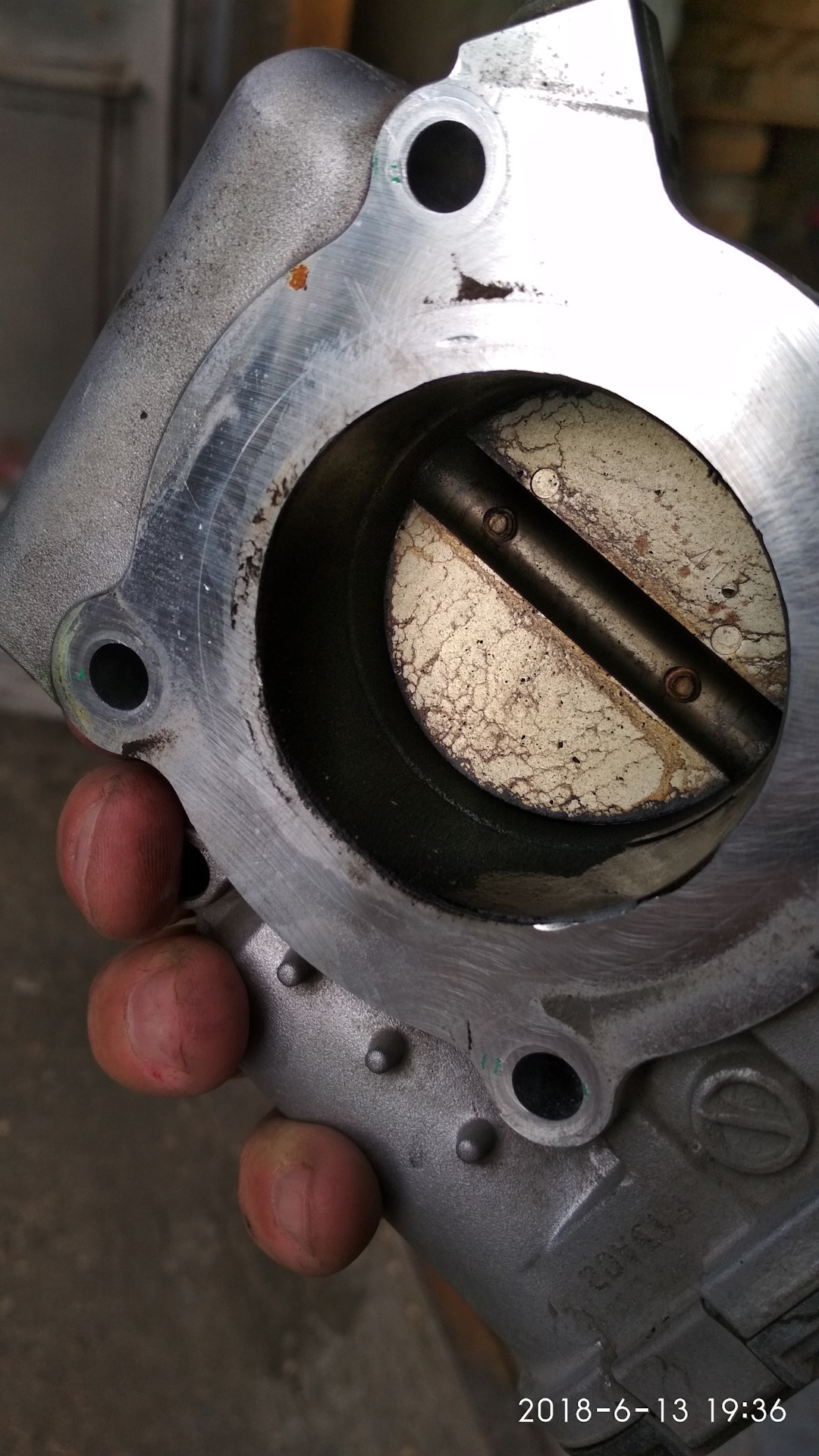 Cwv плавают холостые. 6 автомат. Вакуумный насос пежо 308 ep6. Насос усилителя тормозов пежо 308. Плавают холостые обороты рио 3.