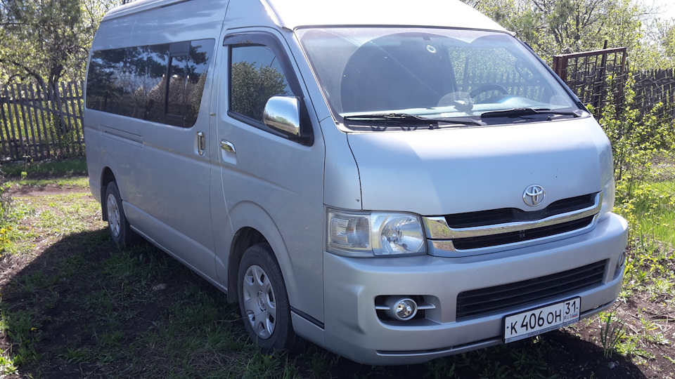 Toyota Hiace h200