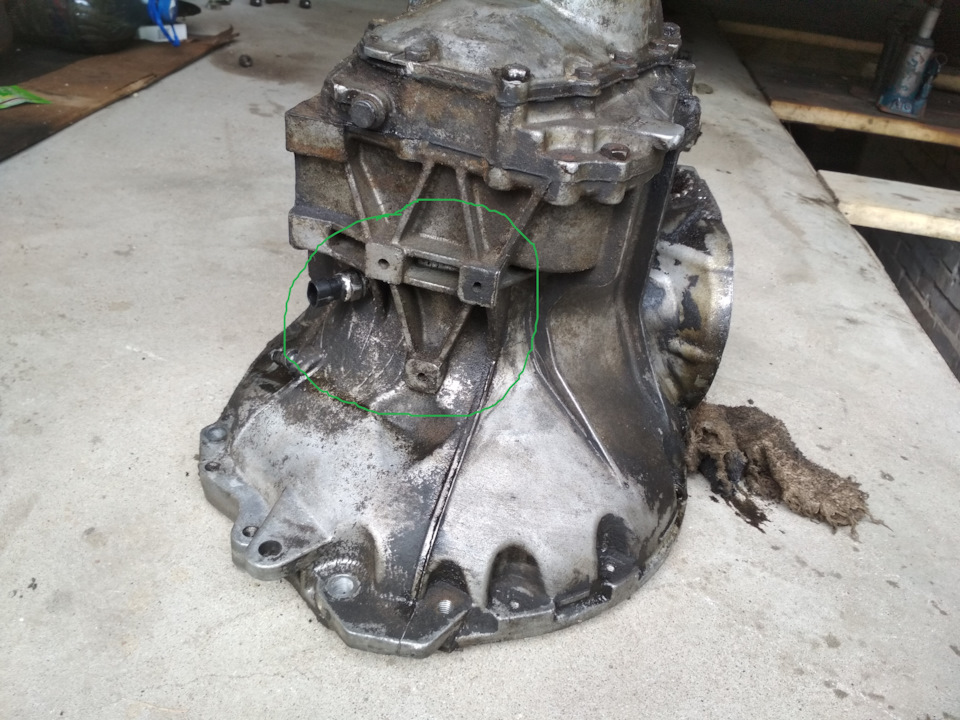 И еще 3 болта с другой стороны — Chevrolet Lacetti SW