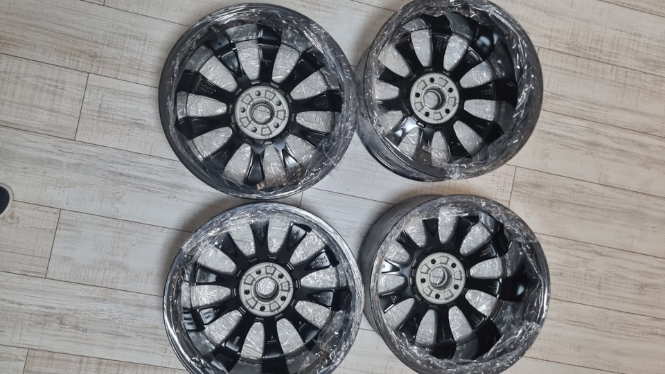 Литые диски Ford 7,5Jx18 ET52,5 5x108 на Ford Kuga (2G). | 55 000 ₽ в ...