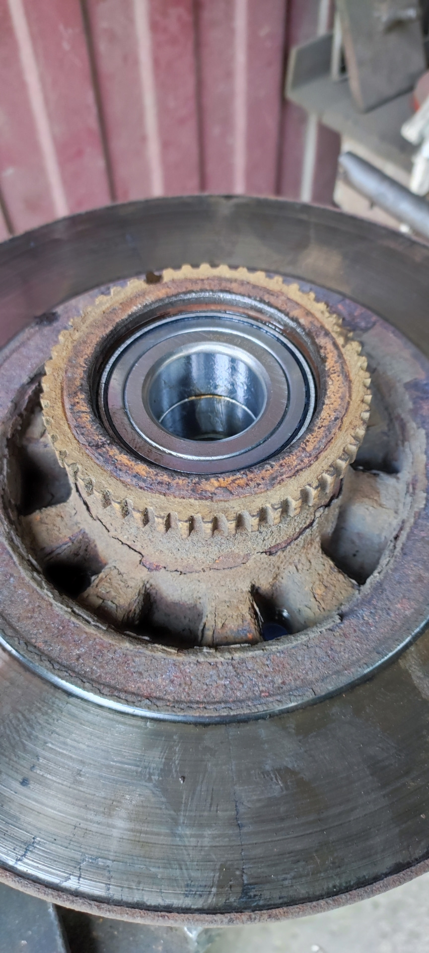 Замена подшипника Задней ступицы — Renault Trafic (3G), 1,6 л, 2015 ...