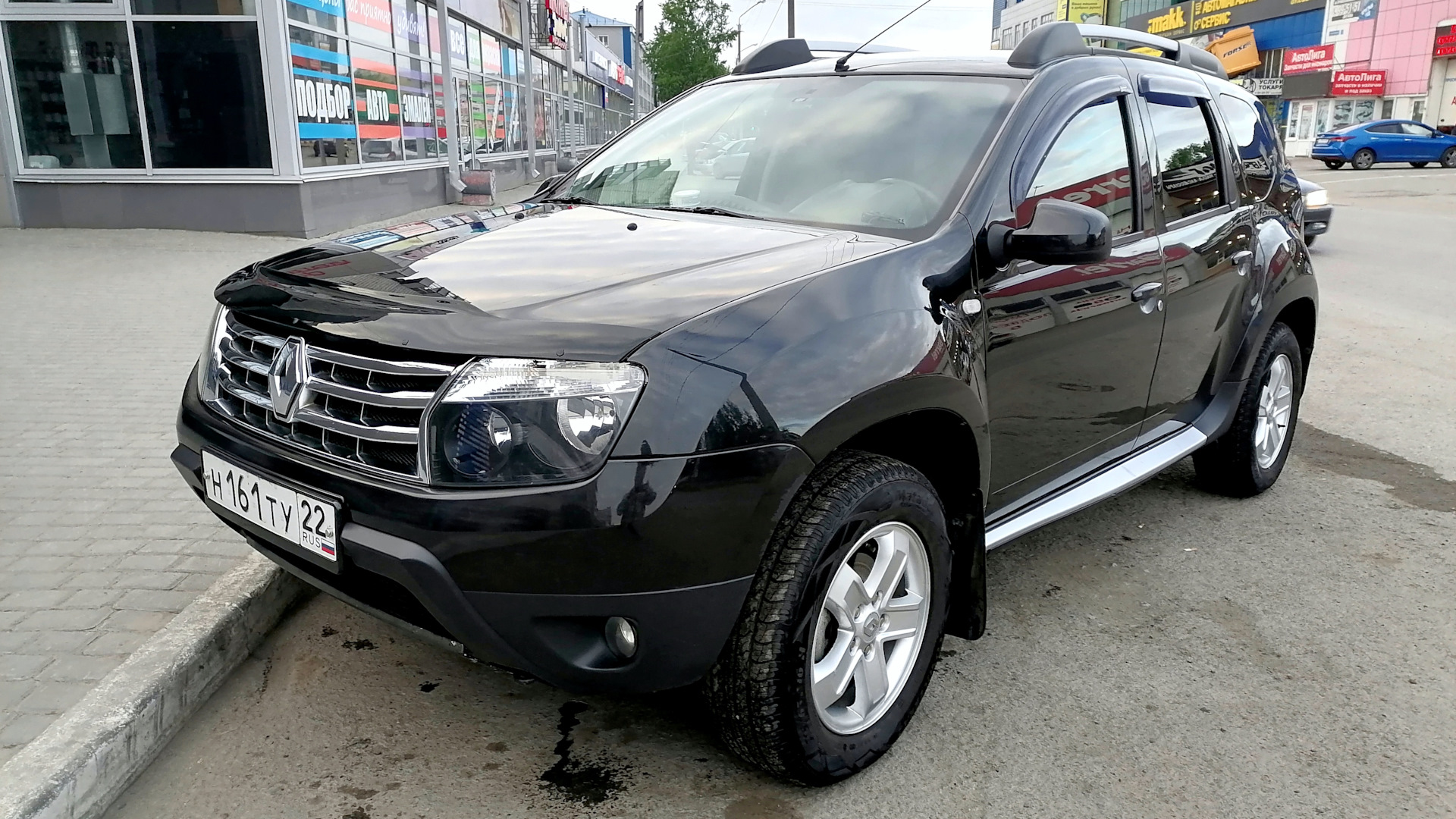 Renault Duster (1G) 2.0 бензиновый 2012 | Чёрный на DRIVE2