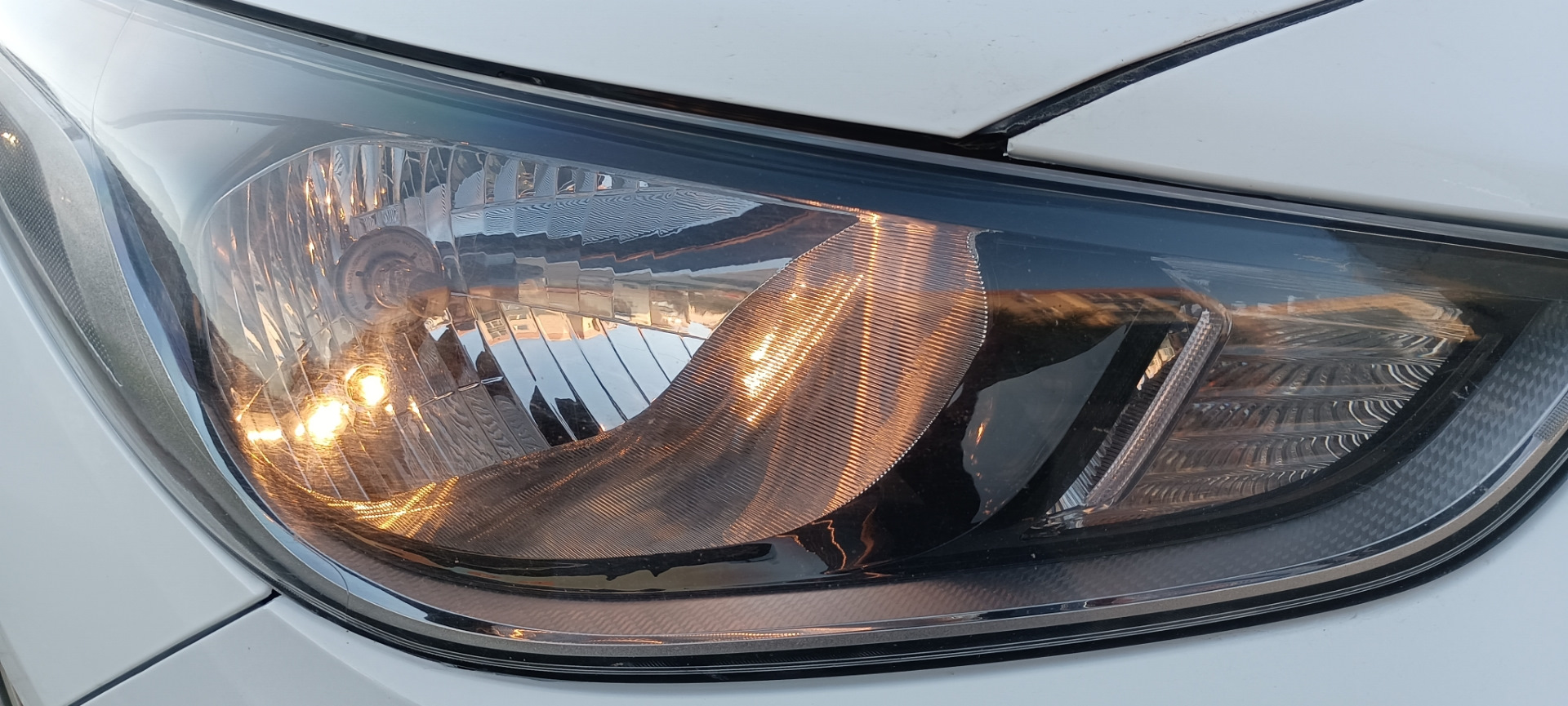 Перегорела лампочка… — Hyundai Solaris (2G), 1,4 л, 2018 года ...