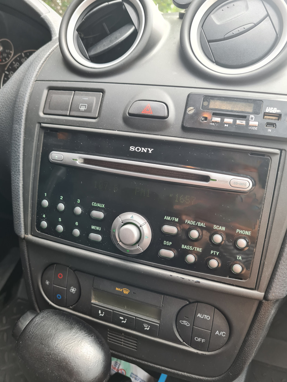 Покупка Sony квадрата — Ford Fiesta (Mk V), 1,6 л, 2007 года | автозвук |  DRIVE2