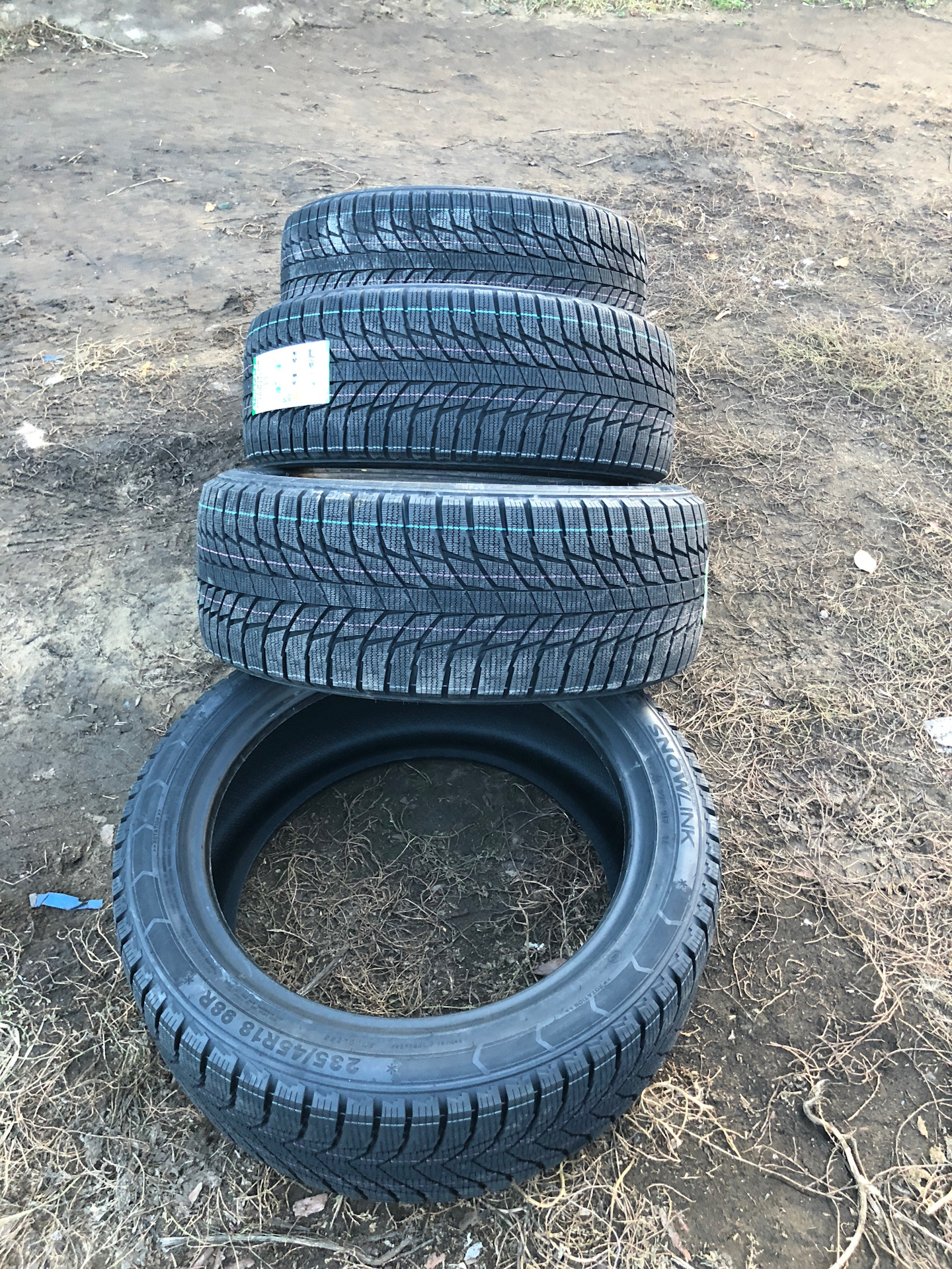 Triangle snowlink pl02. Triangle pl 01 245/45 r18. Триангл резина низкопрофильная. Triangle pl01. Триангл 235/45/18.
