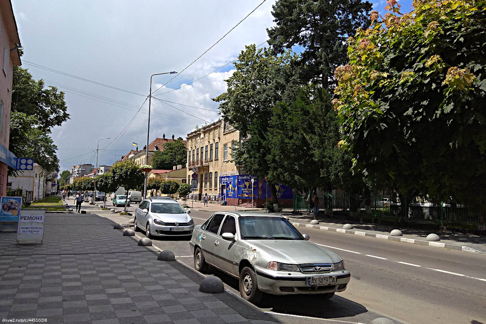 Дэу нексия вентилятор салона. OyAAAgC77uA 960. Дэу нексия вентилятор салона фото. Дэу нексия вентилятор салона-OyAAAgC77uA 960. картинка Дэу нексия вентилятор салона. картинка OyAAAgC77uA 960. Как я уже говорил в предыдущих записях, были у меня вопросы к воздушному потоку в салоне, как со стороны печки, так и кондея. Машина долго прогревалась и практически не охлаждалась. После разбора и чистки всего подкапотного воздуходува, начал барахлить вентилятор: на 4 скорости ( а именно на ней он всегда эксплуатировался до замены салонного фильтра) он жутко тарахтел и работал, будто с микро остановками. На 2й он давал весьма ощутимые вибрации н руль, что тоже раздражало.