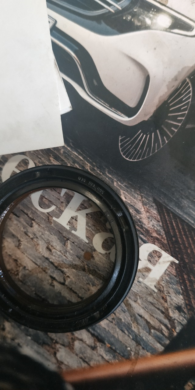 Потек сальник коленвала передний… — Audi A6 (C5), 2,8 л, 2001 года ...