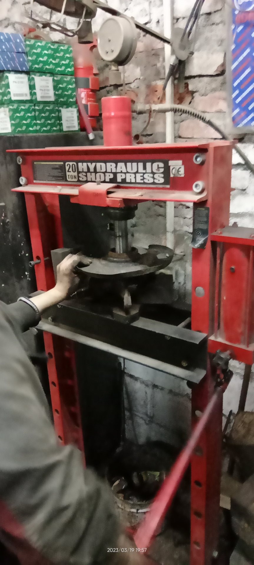 Замена переднего правого подшипника в ступице — Nissan Primera (P11-144 ...