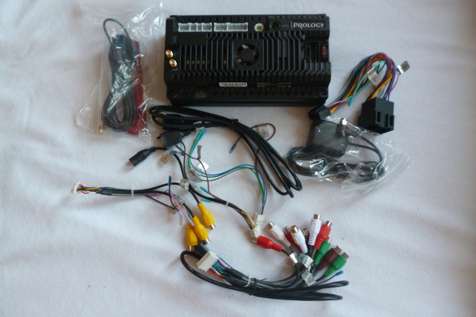 Комплектация для коммутирования устройства. — Audi A8 (D2)