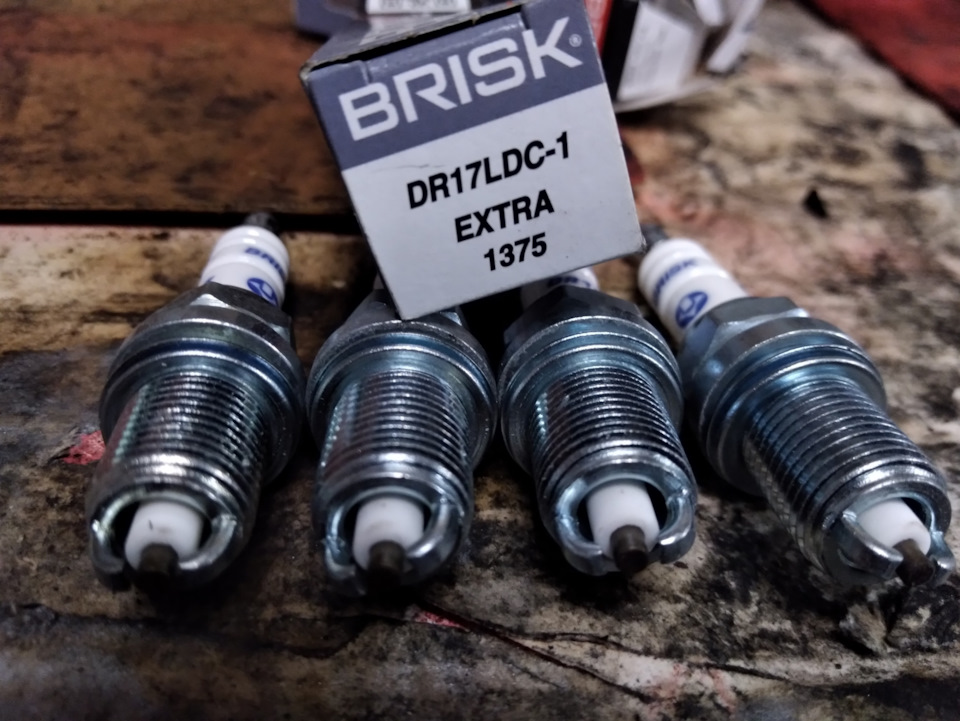 DR17LDC1 Свеча зажигания Extra (интервал замены — max. 45 000 km) BRISK ...