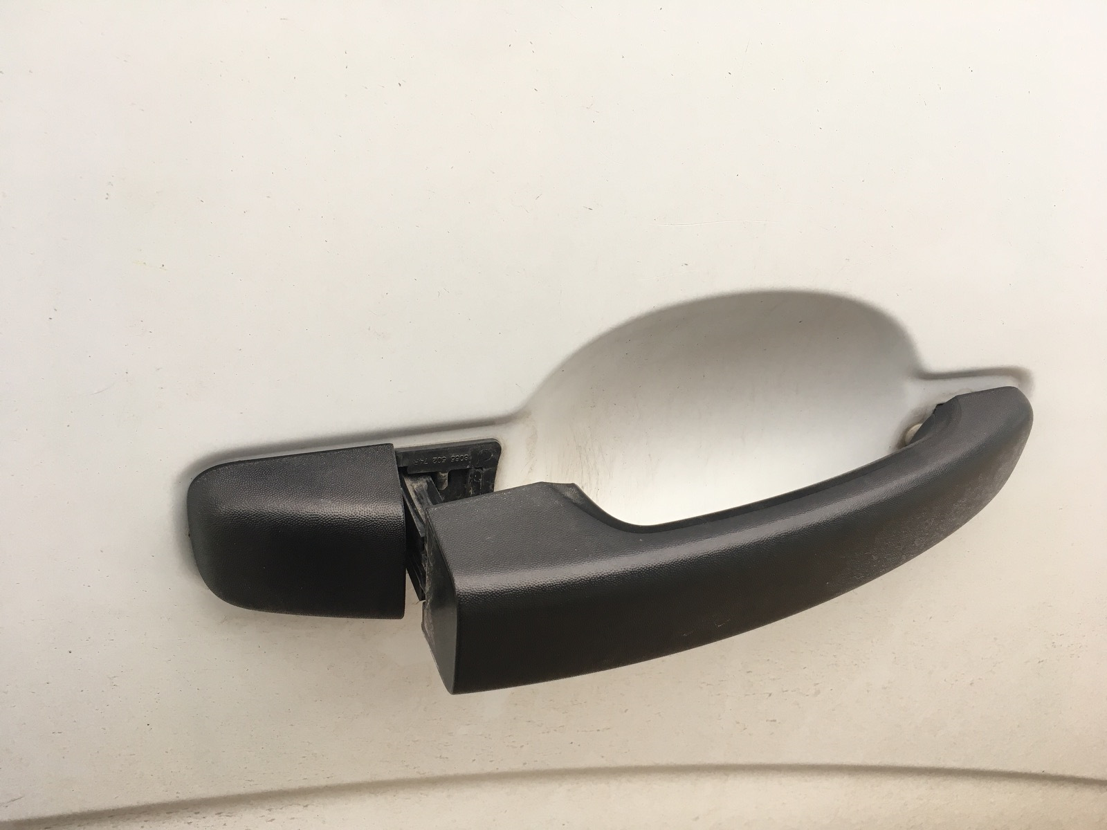 Ручка двери рено меган 3 внутренняя. Ручки на заднюю дверь рено. Ручки на заднюю дверь рено. Ручка внутренняя хром рено логан 1. Ручки на заднюю дверь рено.