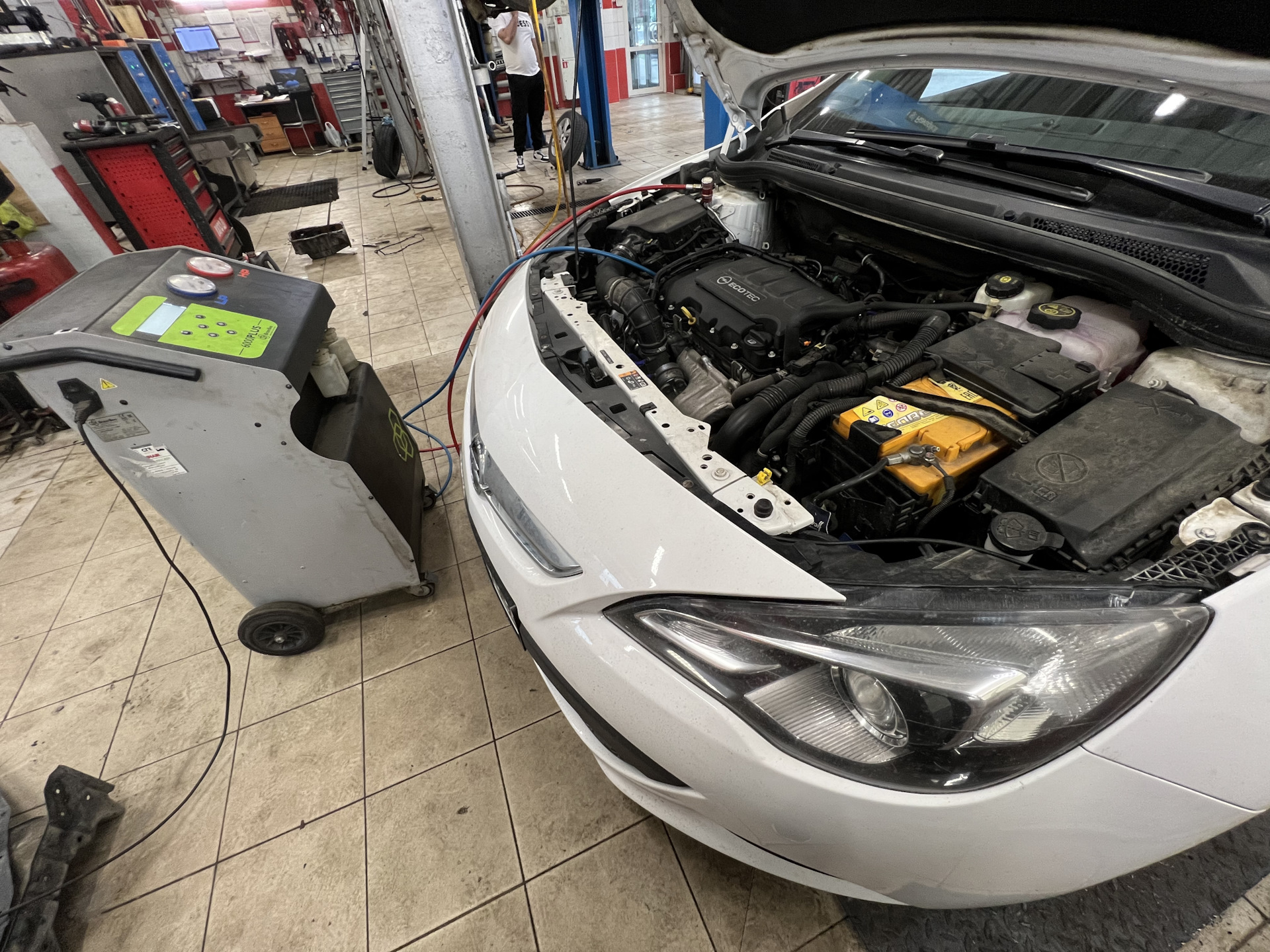 Кондиционер-готов. — Opel Astra J GTC, 1,4 л, 2013 года | поломка | DRIVE2
