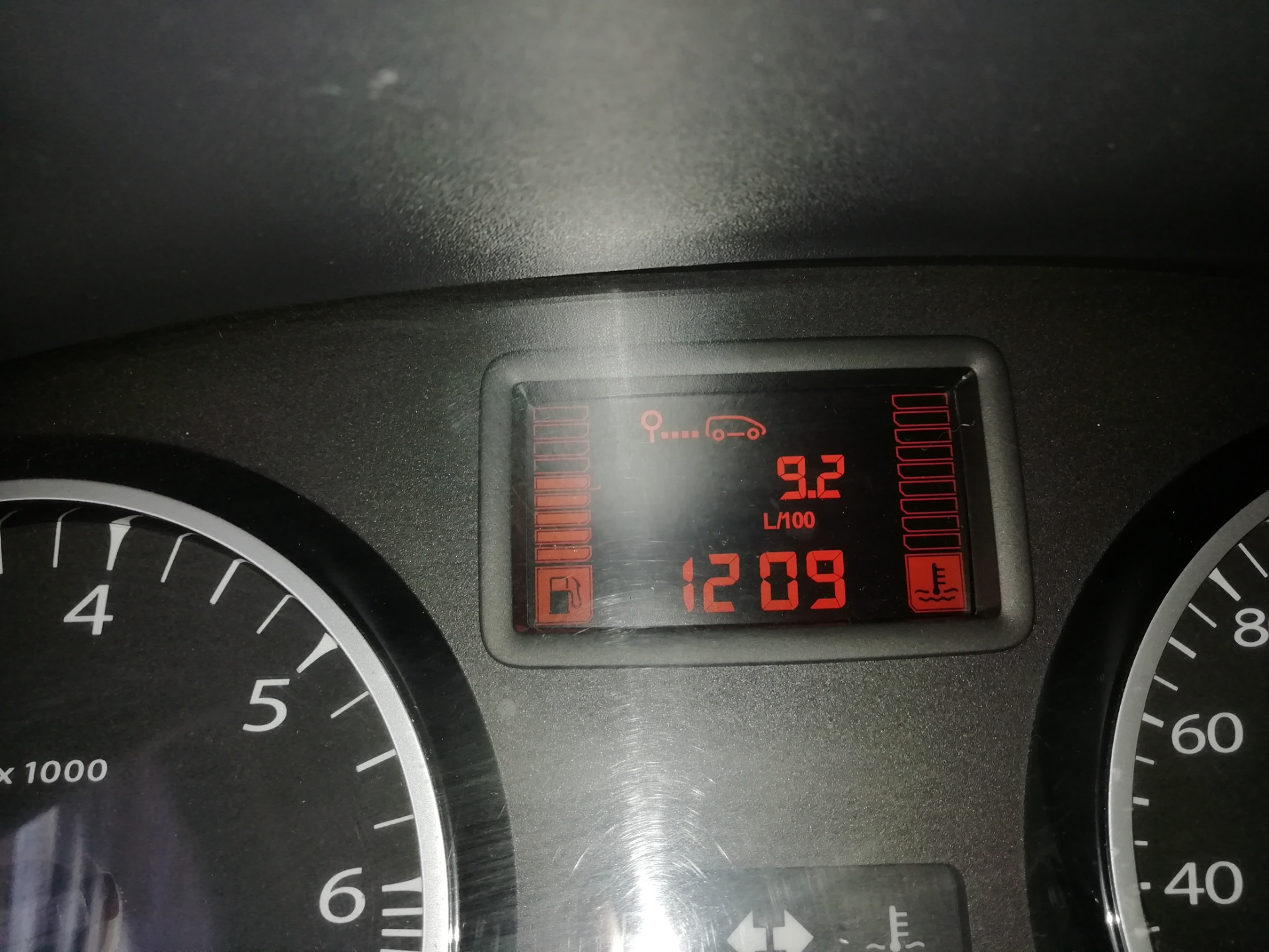 Рено 1.6 расход топлива