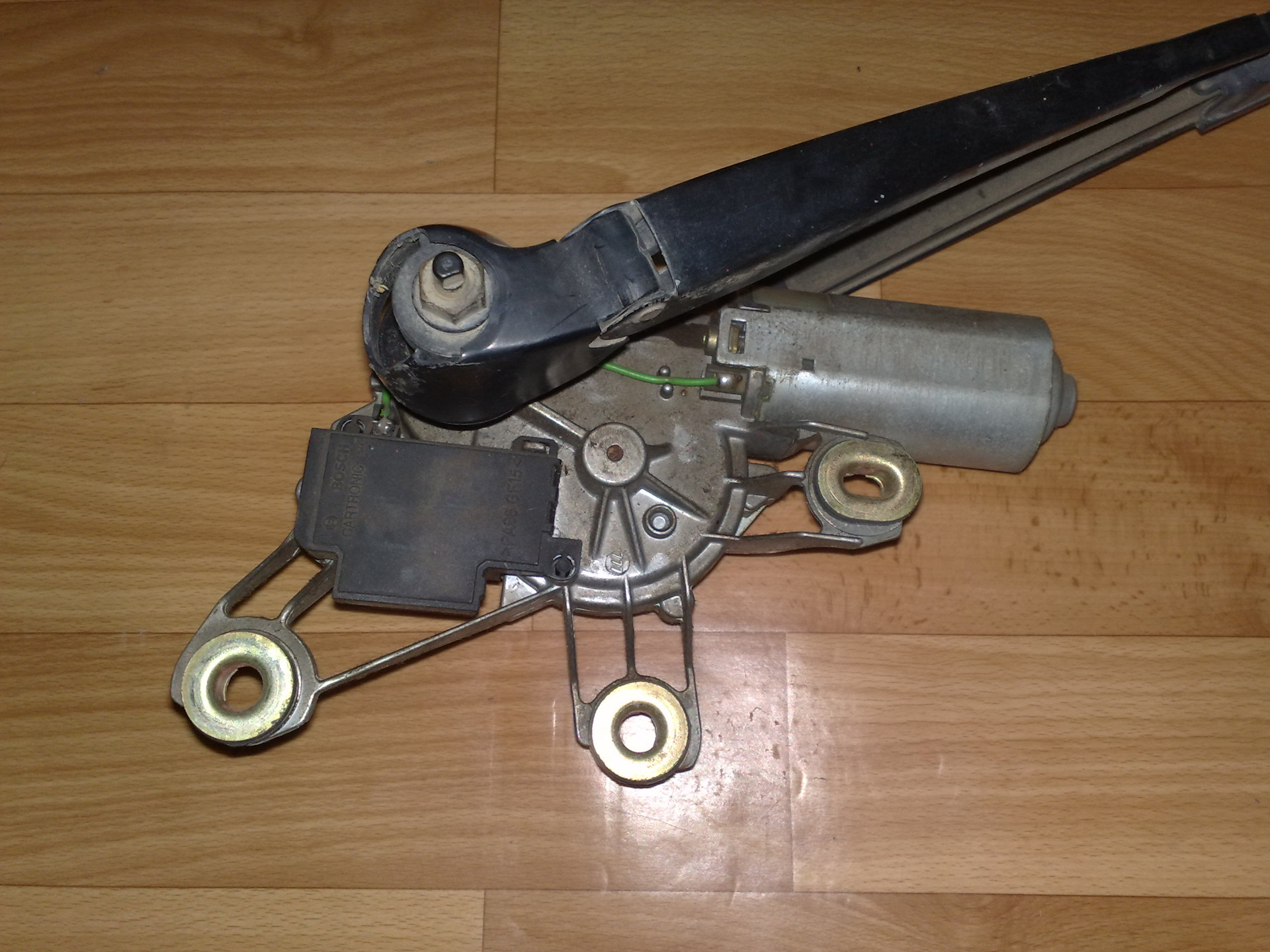 Chevrolet lacetti двигатель заднего стекло. Механизм заднего дворника тайгер 2. Ремкомплект моторчика заднего дворника фрилендер 2. Механизм заднего стеклоочистителя. Дворник задни й нисан кашкай артику л.