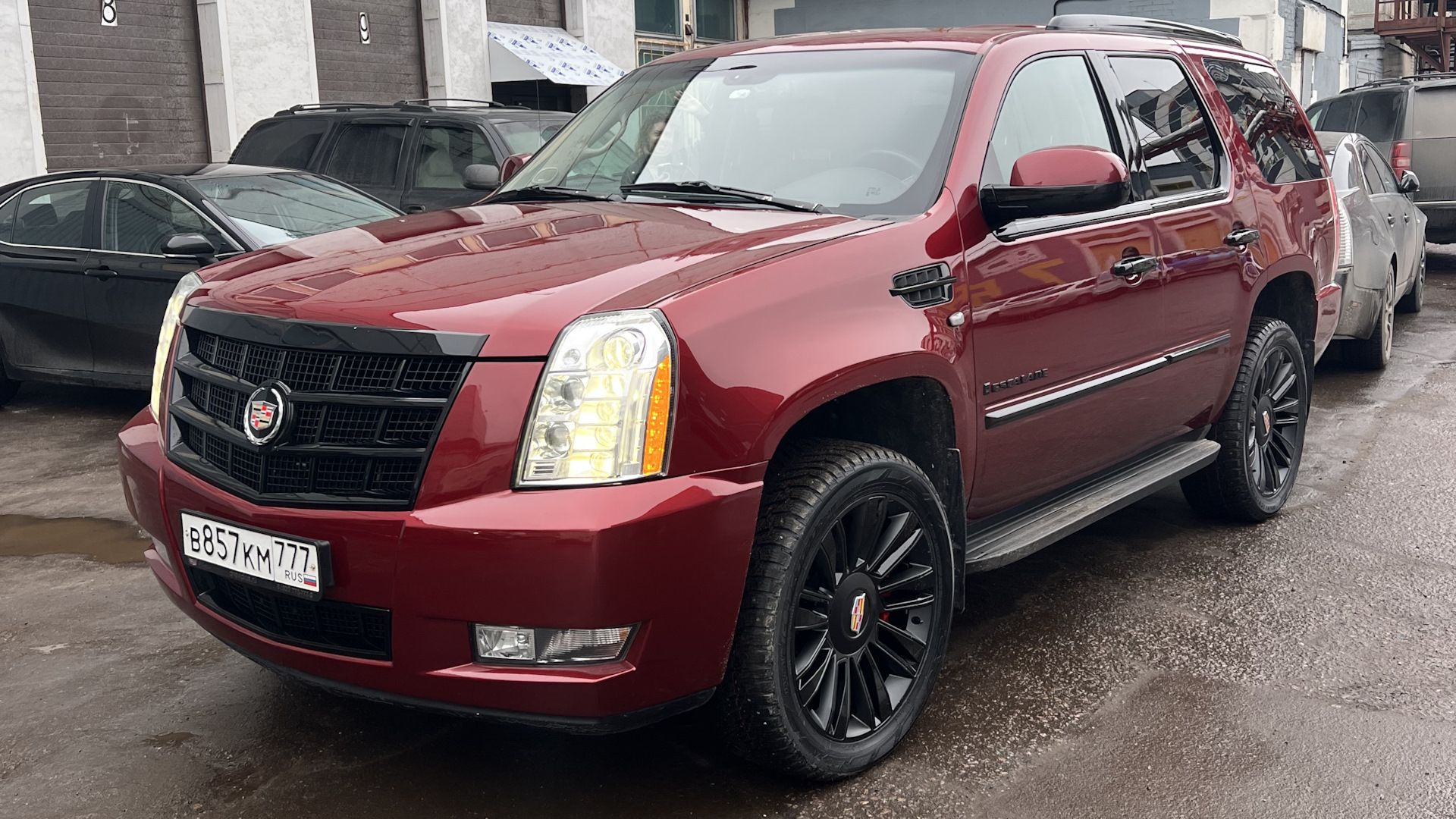 Cadillac Escalade (3G) 6.2 бензиновый 2010 | на DRIVE2