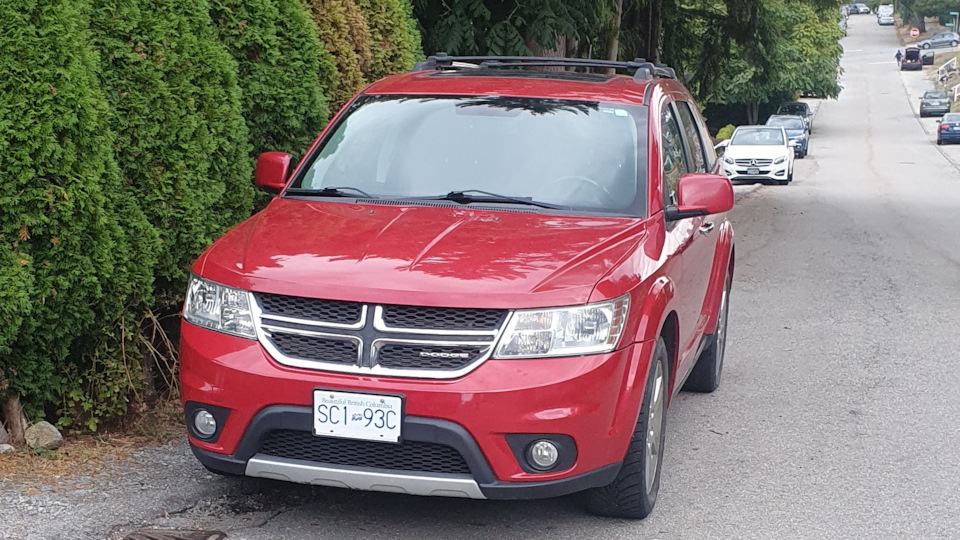 Заменил мотор заднего дворника. — Dodge Journey, 3,6 л, 2012 года ...