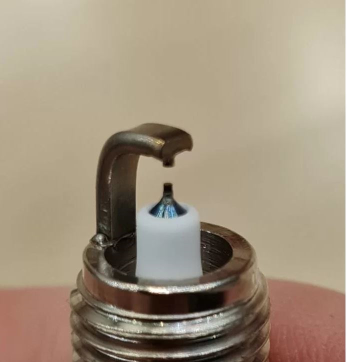 Какой всеже ресурс свечей denso и через сколько км их надо менять ...