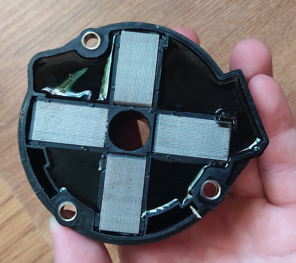 Катушка зажигания H3T03975 — Mazda 323 V, 1,3 л, 1997 года