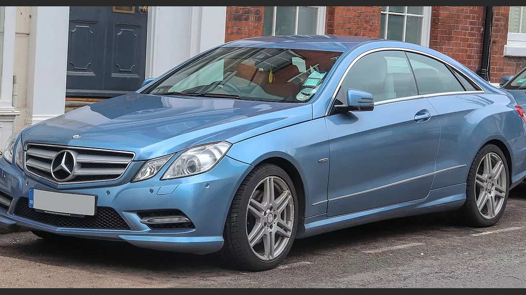 W212 Coupe Blue