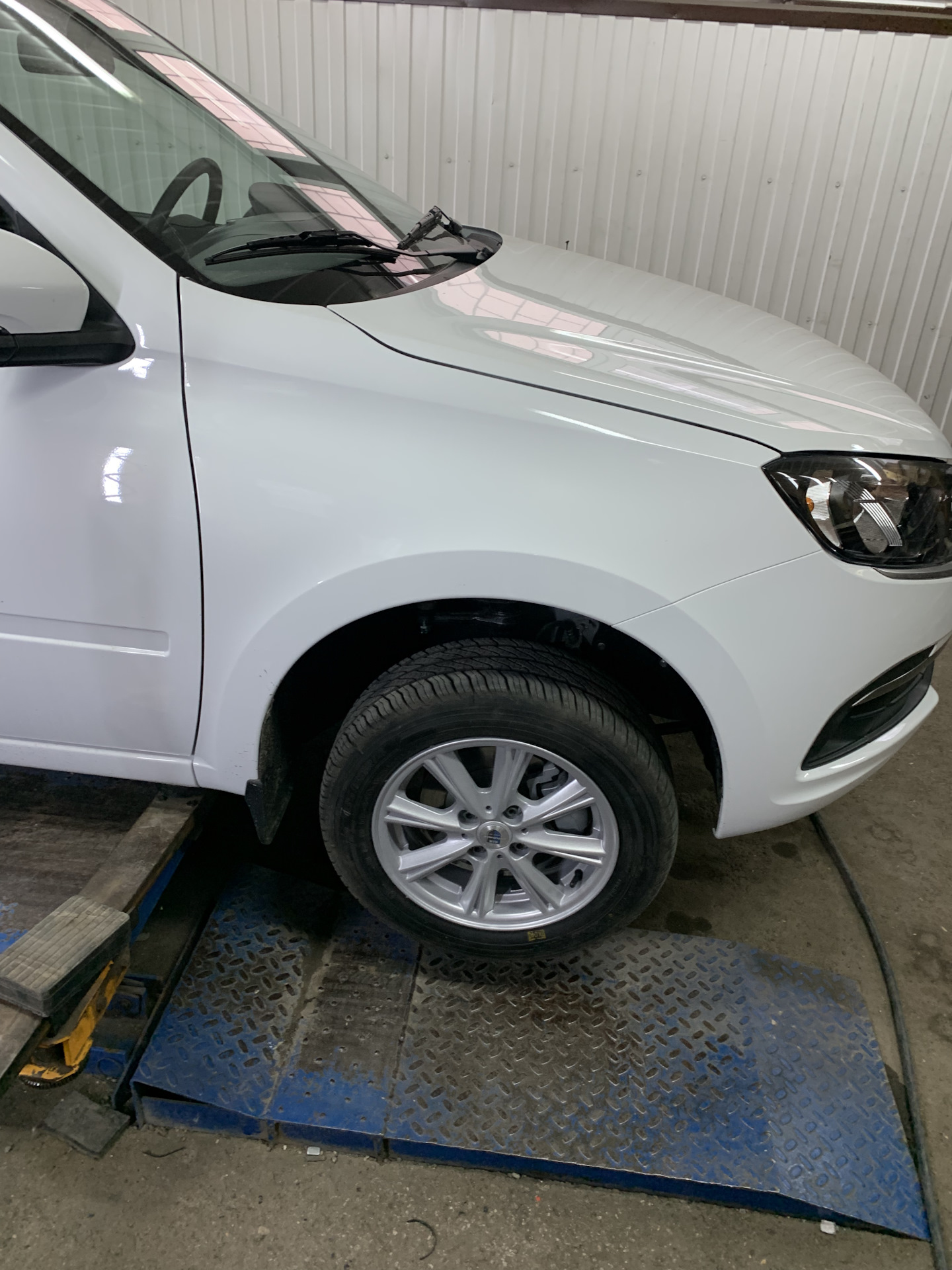 Диски р14 — Lada Гранта Лифтбек (2G), 1,6 л, 2022 года | колёсные диски ...
