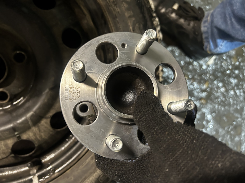 Задний ступичный подшипник kia rio 3G — KIA Rio (3G), 1,6 л, 2012 года ...