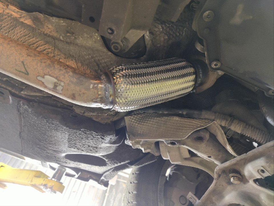 Стронгеры, новые гофры — Audi A6 (C7), 3 л, 2012 года | запчасти | DRIVE2