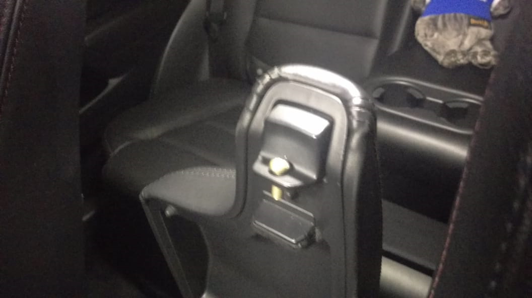 Ремонт замка подлокотника (часть 1) - Mazda CX-5 (1G), 2,5 л, 2015 года поломка 