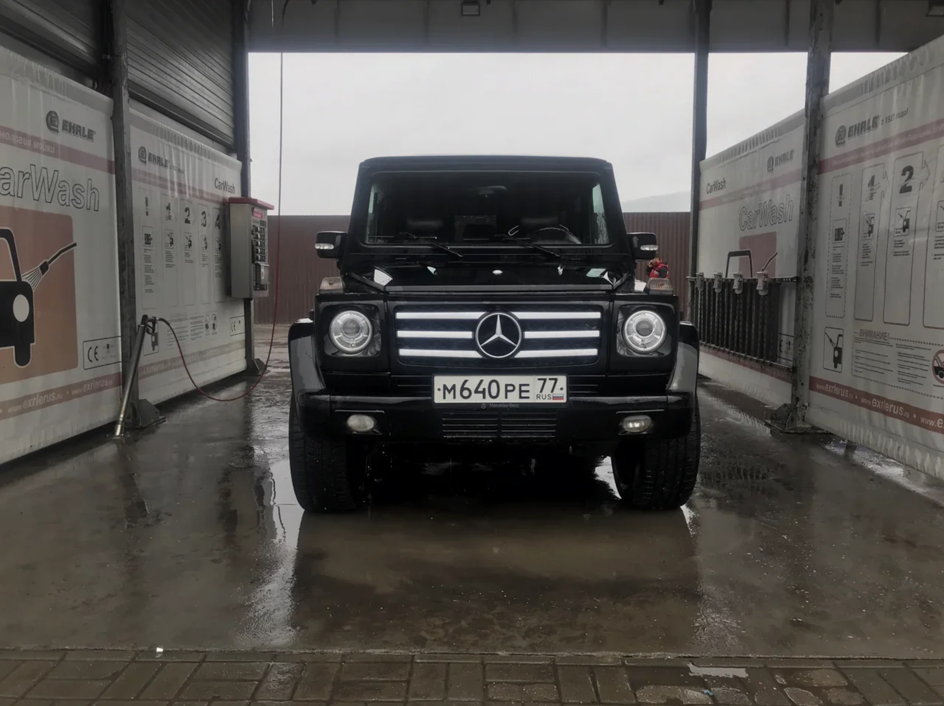 Toyota Prado vs Mercedes Benz g klasse