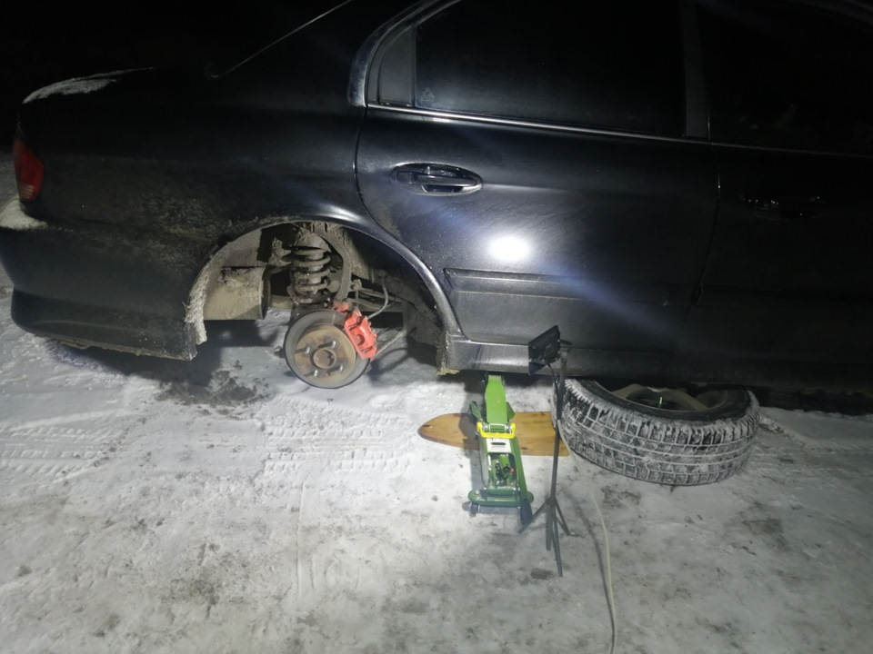 Задняя правая ступица — Hyundai Sonata IV (EF), 2 л, 2006 года ...