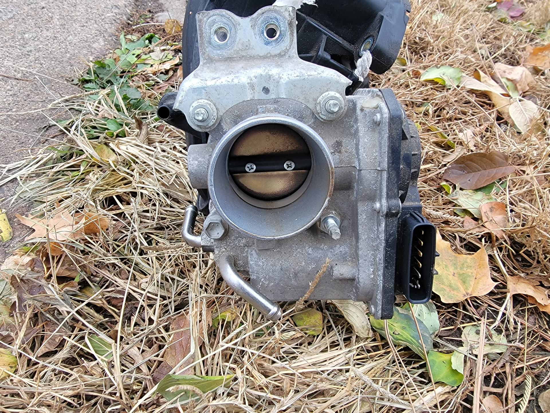 Прокладка впуска, которая влияет — Toyota Yaris (p2), 1,5 л, 2007 года ...