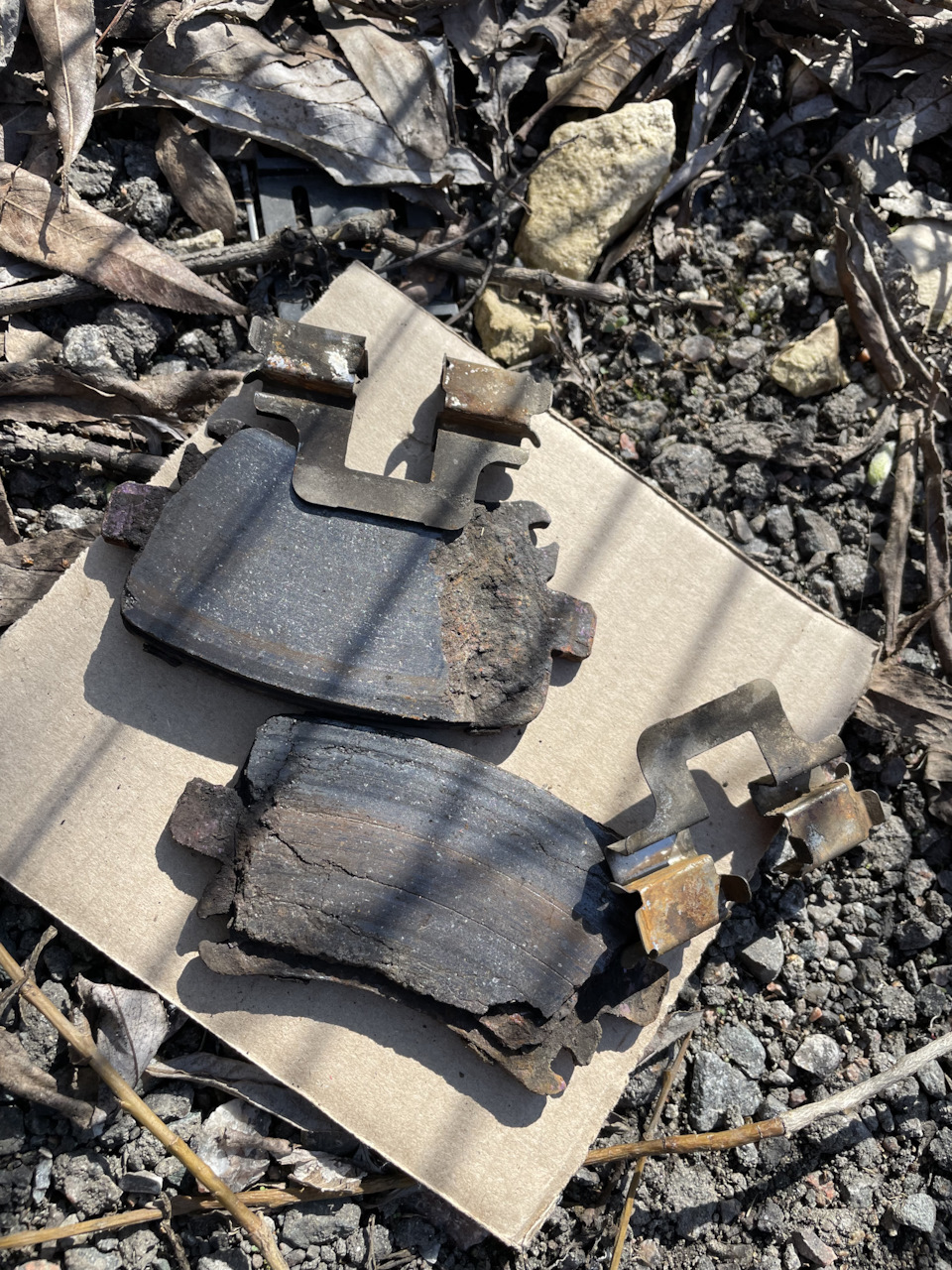 Бьют тормоза — Volkswagen Passat B7, 1,8 л, 2011 года | расходники | DRIVE2