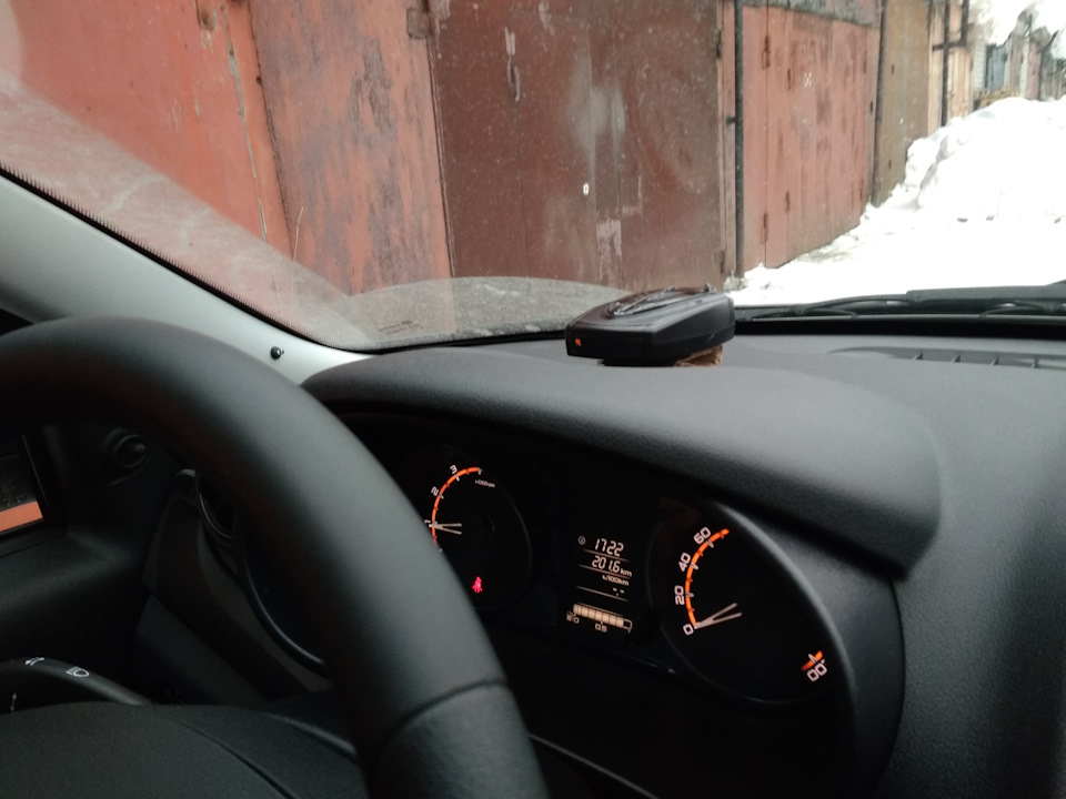 Антирадар и зеркало с регистратором — Lada Гранта Лифтбек (2G), 1,6 л ...