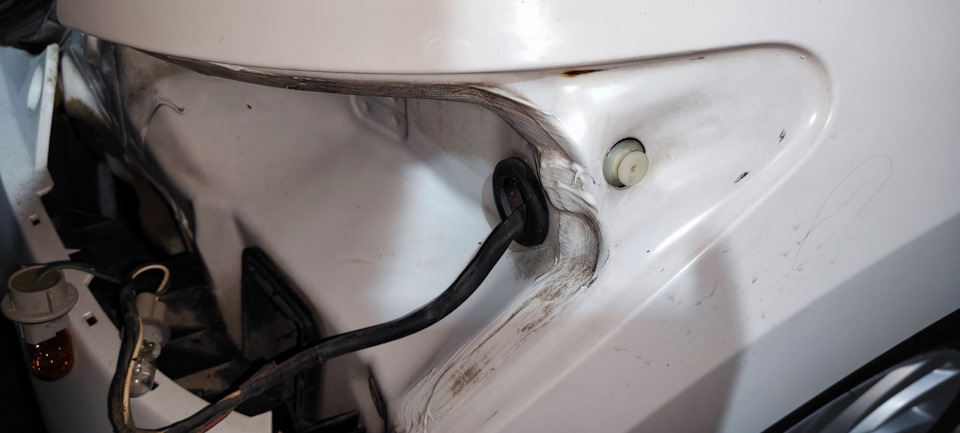 Тот самый нюанс с клипсой — Toyota bB (2G)