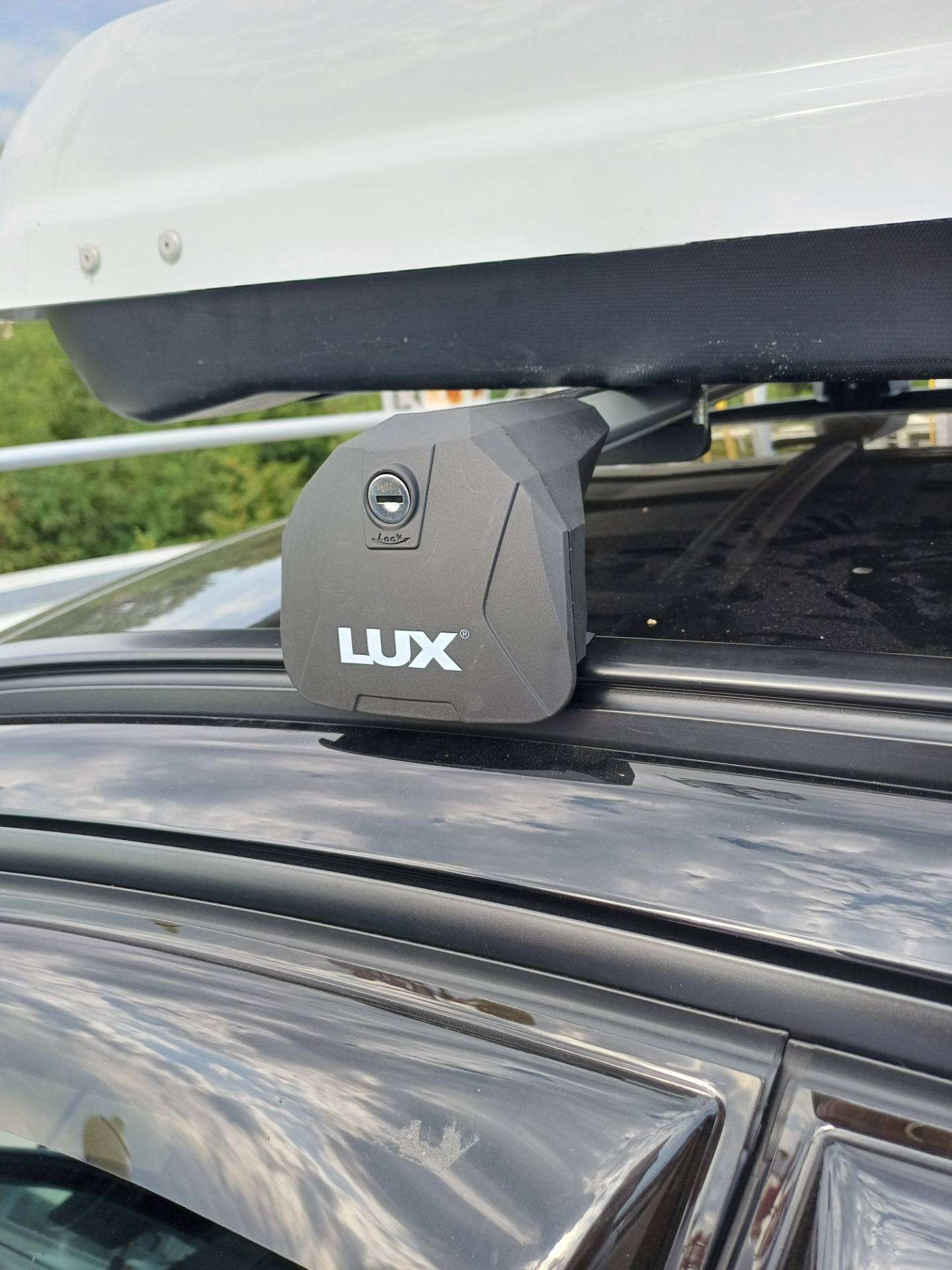 Lux scout. Багажник Lux Mazda 3. Багажник Lux на Ford s-Max. Багажник Lux с прямоугольными дугами для Opel Meriva a (2002-2010) № 693091. Багажник на крышу Мазда сх9.