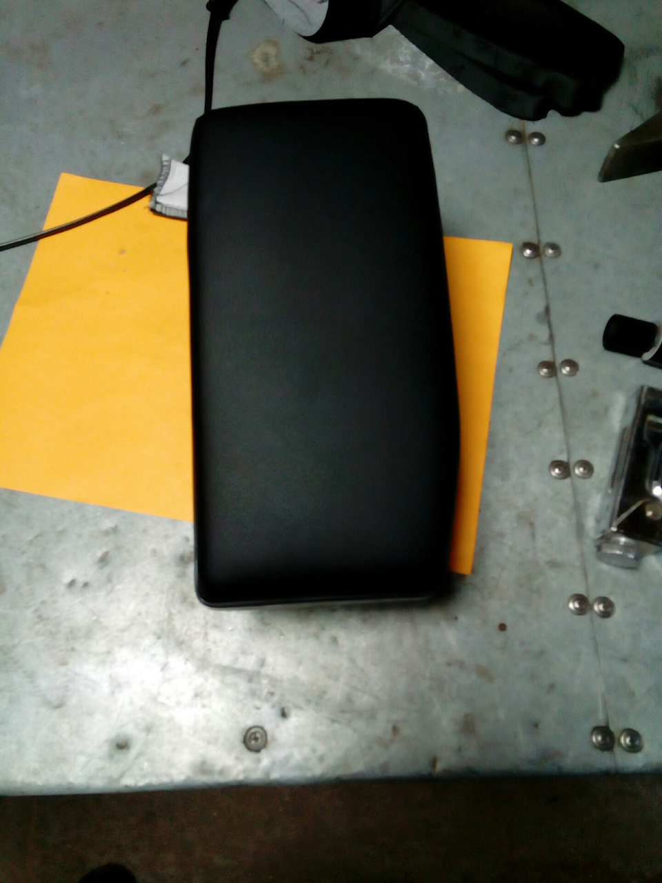 Перетяжка подлокотника приора — Lada Приора хэтчбек, 1,6 л, 2008 года ...