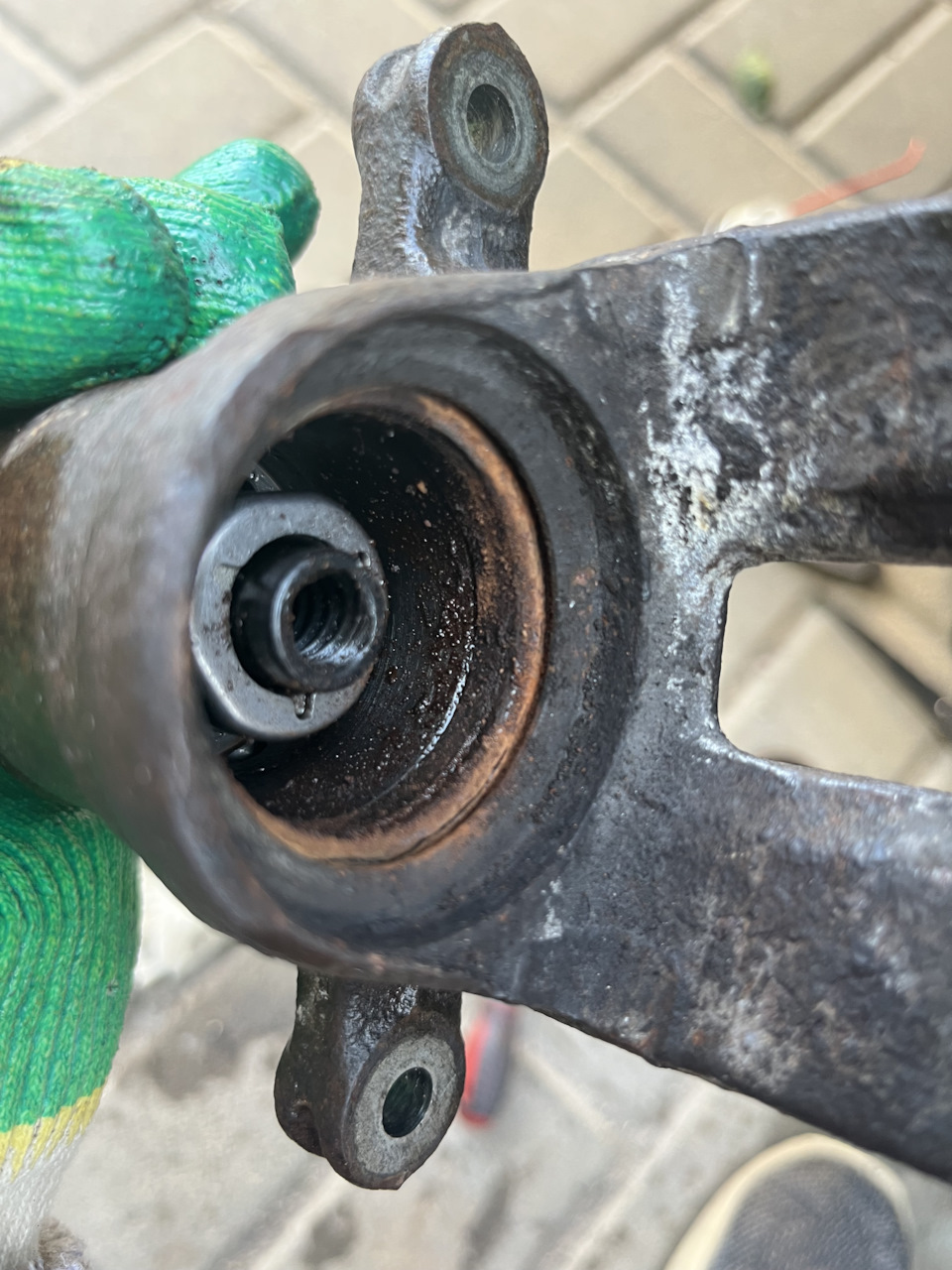 Обслуживание задних суппортов на 2.0 — Honda Accord (8G), 2 л, 2011 ...