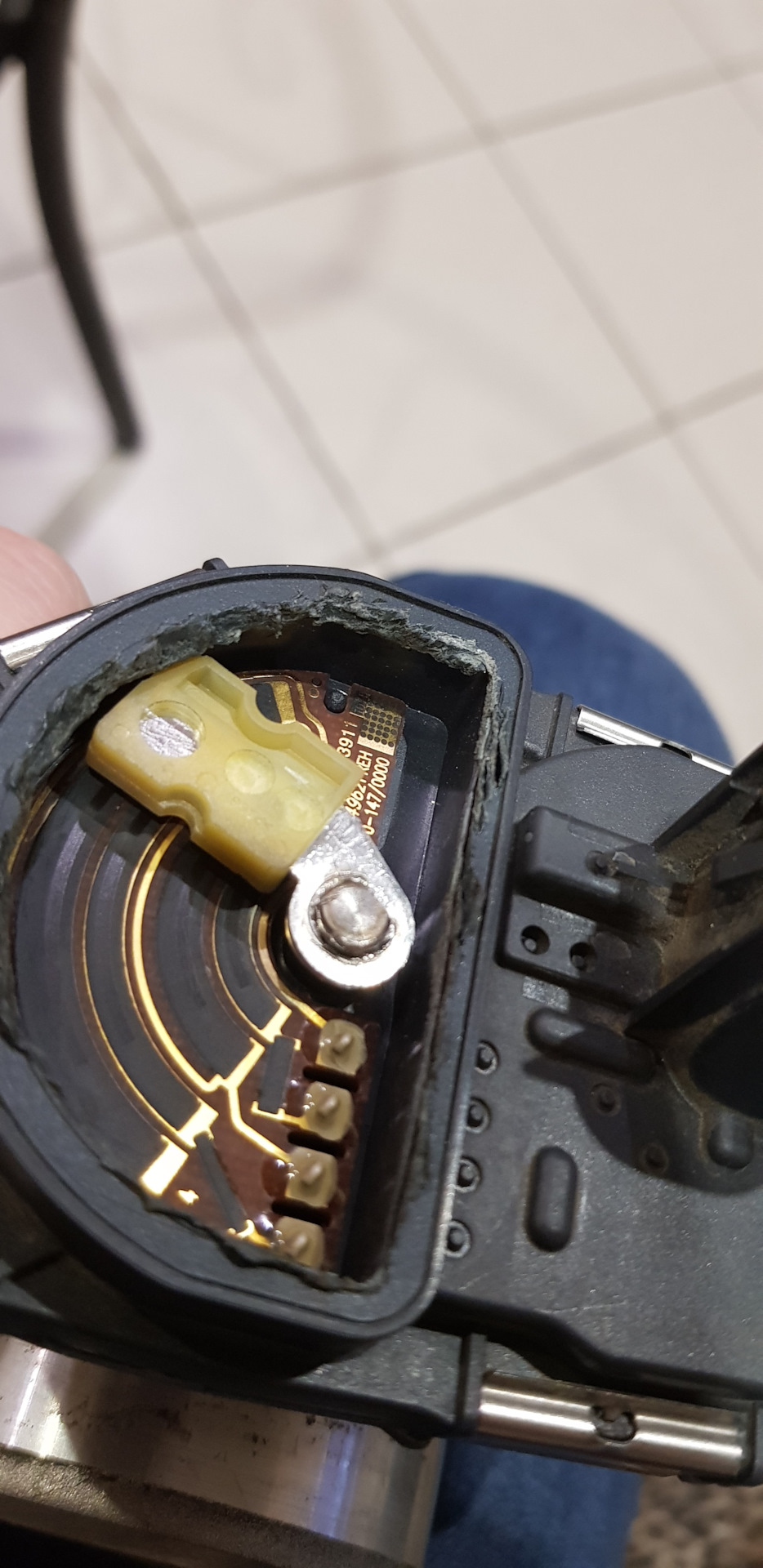 Троит мотор на холостых и малых оборотах, комп. пишет "Малая мощность ...