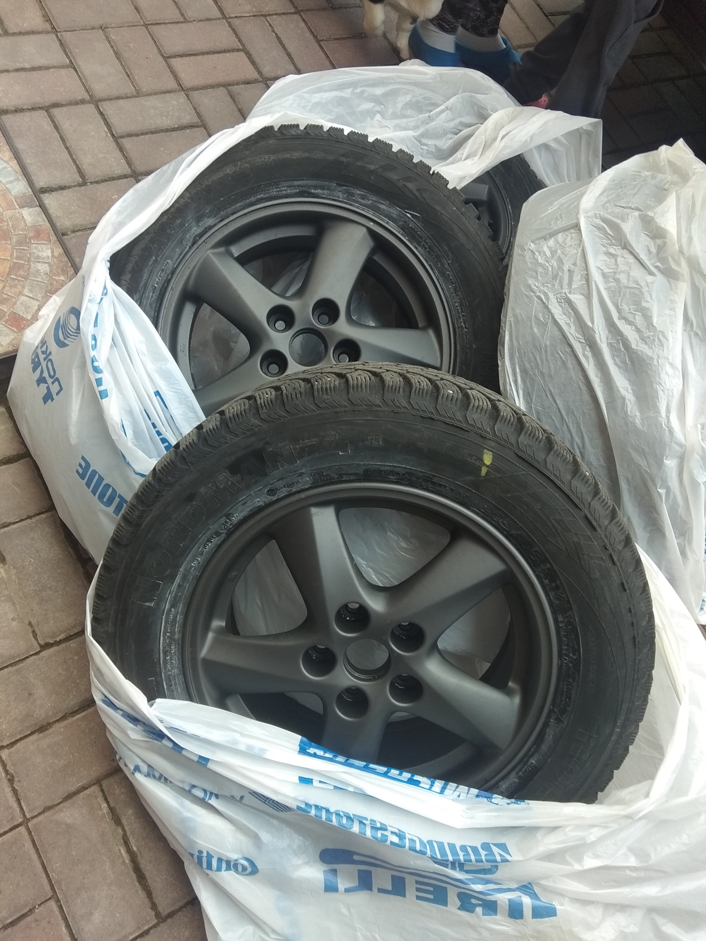 Покраска дисков "Матовый графит" — Honda Stepwgn (4G), 2 л, 2011 года ...