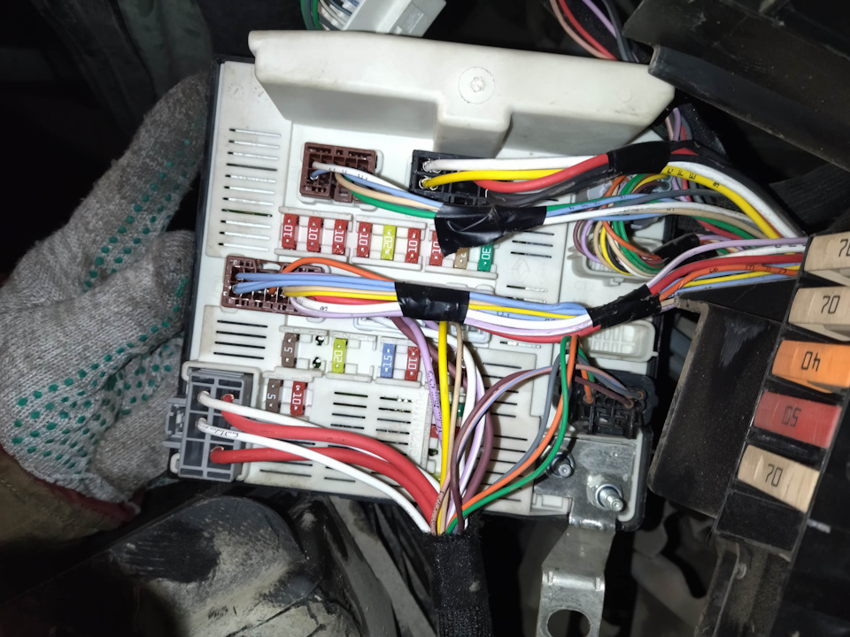 Предохранитель габарита. — Renault Kangoo (2G), 1,6 л, 2013 года ...