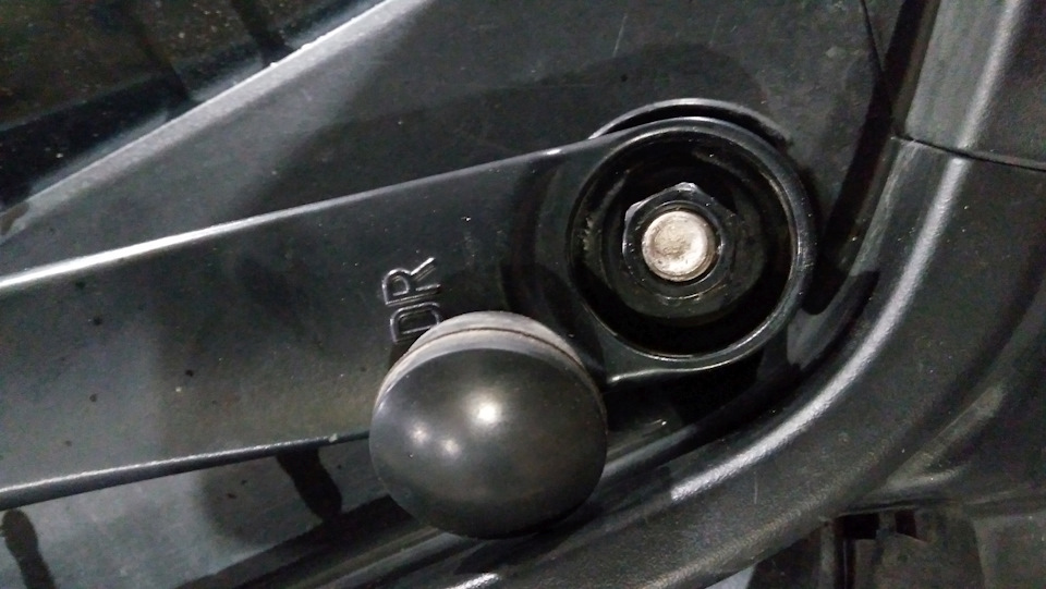 Замена форсунок омывателя — Hyundai Elantra (5G), 1,8 л, 2014 года ...