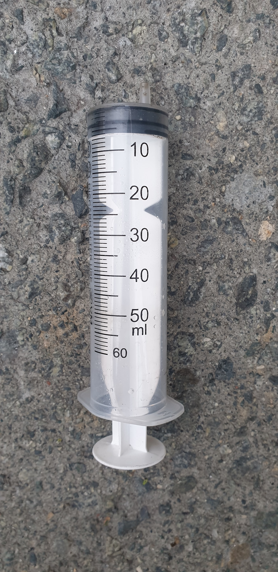 Замена ковриков — Toyota Avensis II, 1,8 л, 2006 года | другое | DRIVE2