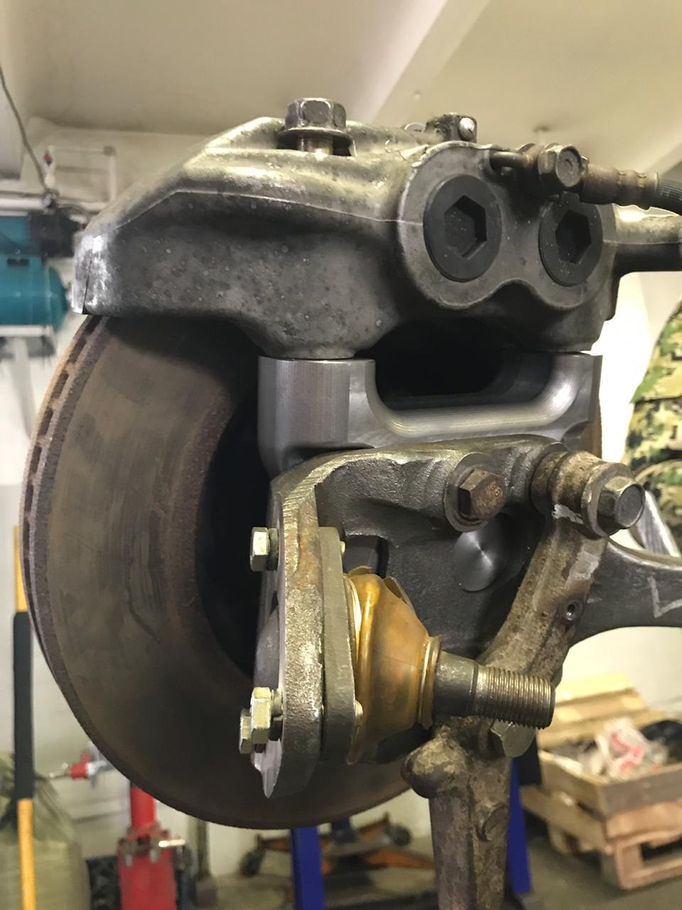 передние тормоза газ 21 волга. газ 31105 здт. задние дисковые тормоза на волгу 3110. суппорт передний на газ 24. суппорт на волгу 3102 задний.