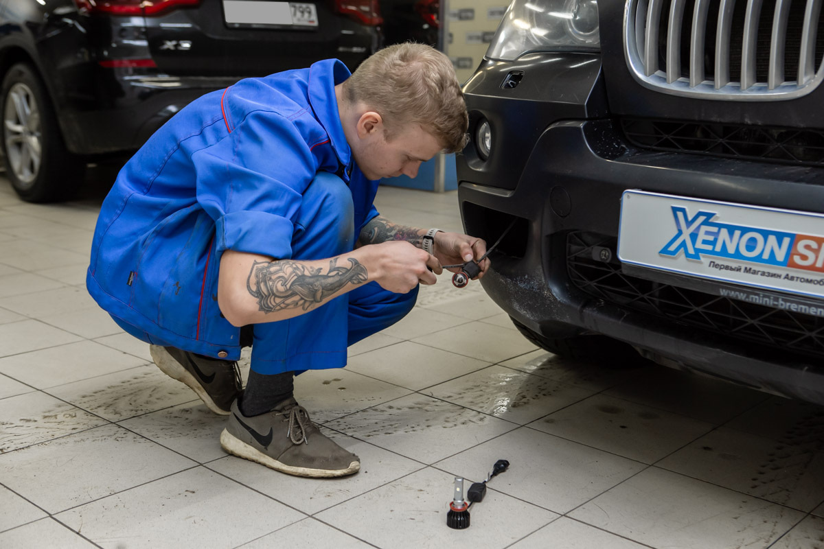 Как поменять лампочку на бмв х5 Установка светодиодов в ПТФ БМВ Х5 Е70 / BMW X5 E70 + полировка фар - Xenonshop.