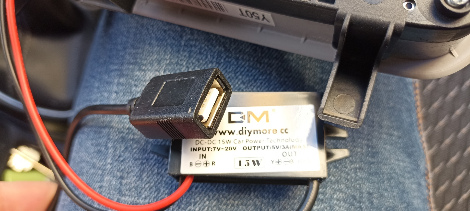 Видеорегистратор к плафону освещения Kia Rio 4 — DRIVE2